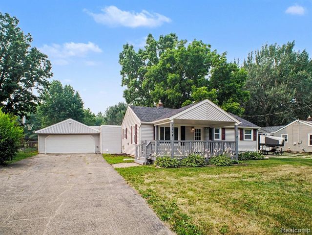5104 Esta Drive, Flint, MI 48506