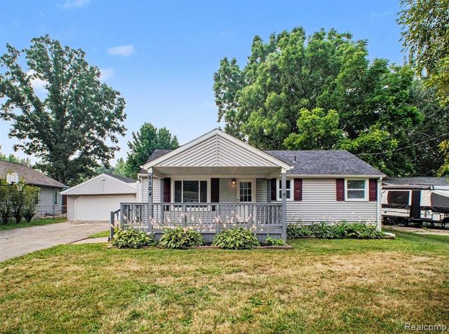 5104 Esta Drive, Flint, MI 48506