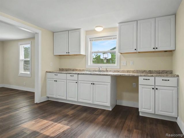 5104 Esta Drive, Flint, MI 48506