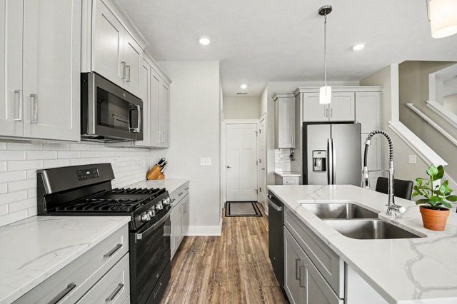 3383 Kings River Street SW 4, Wyoming, MI 49418