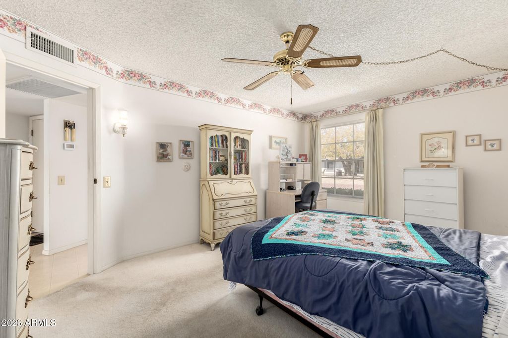 Image 19 of property listing at 17218 N 106TH Avenue, Sun City, AZ 85373