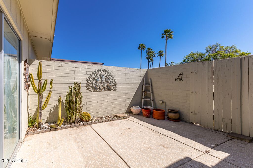 Image 28 of property listing at 17218 N 106TH Avenue, Sun City, AZ 85373