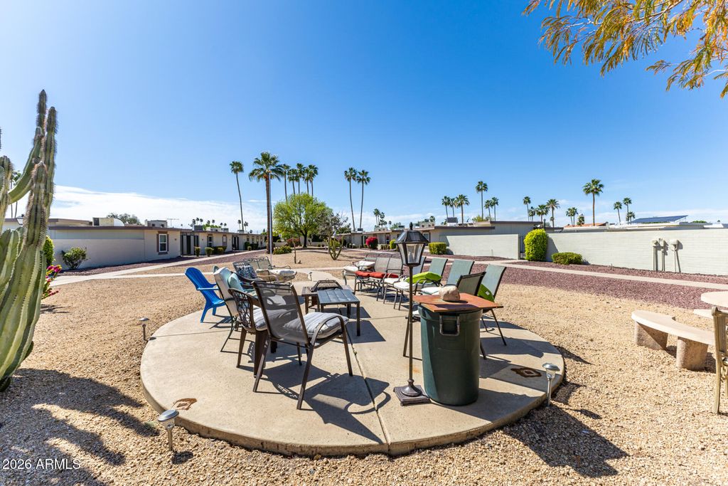 Image 30 of property listing at 17218 N 106TH Avenue, Sun City, AZ 85373