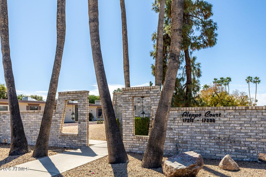 Image 37 of property listing at 17218 N 106TH Avenue, Sun City, AZ 85373
