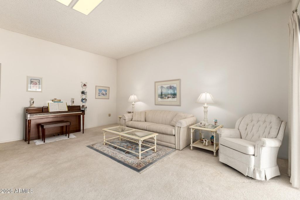 Image 9 of property listing at 17218 N 106TH Avenue, Sun City, AZ 85373