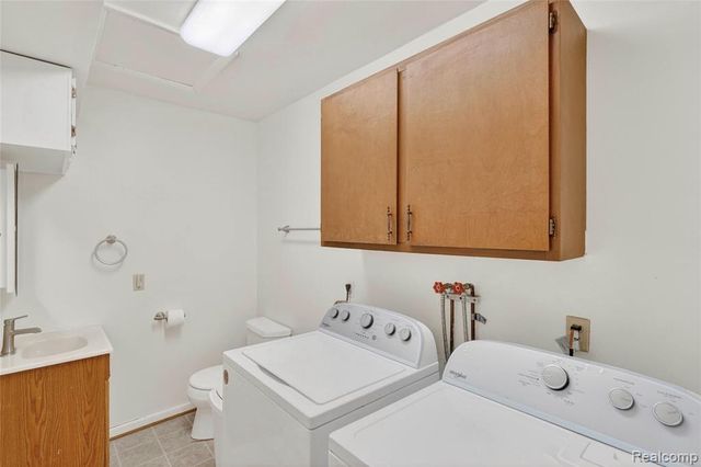 10960 Heather Lane, Whitmore Lake, MI 48189