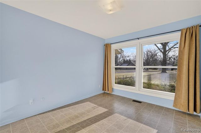 10960 Heather Lane, Whitmore Lake, MI 48189