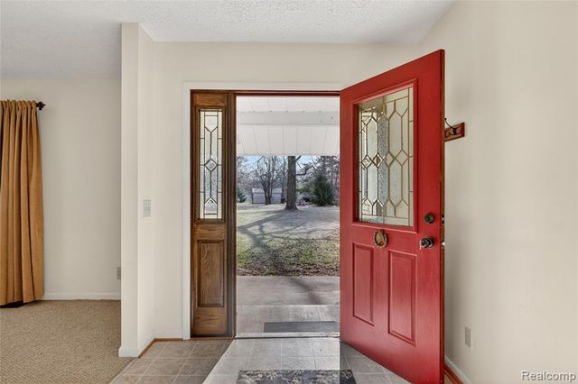 10960 Heather Lane, Whitmore Lake, MI 48189