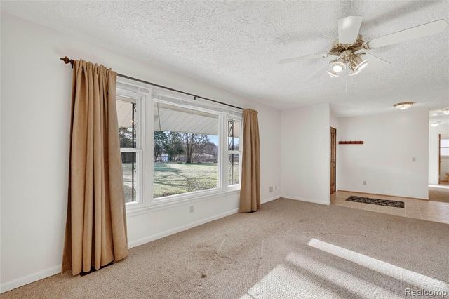 10960 Heather Lane, Whitmore Lake, MI 48189