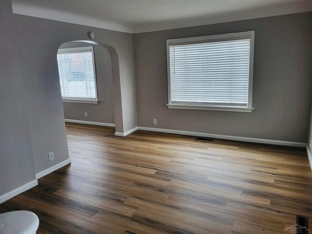 721 Lyon Street, Saginaw, MI 48602