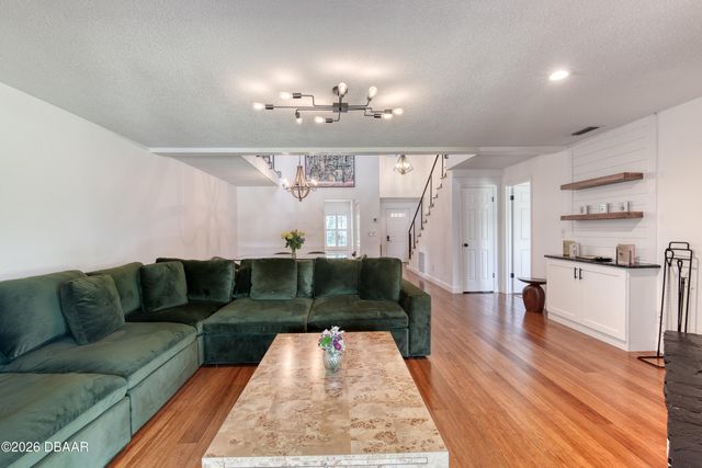 105 Deer Lake Circle, Ormond Beach, FL 32174