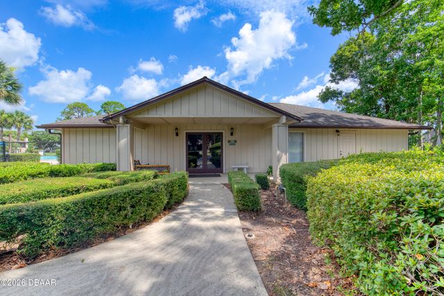105 Deer Lake Circle, Ormond Beach, FL 32174