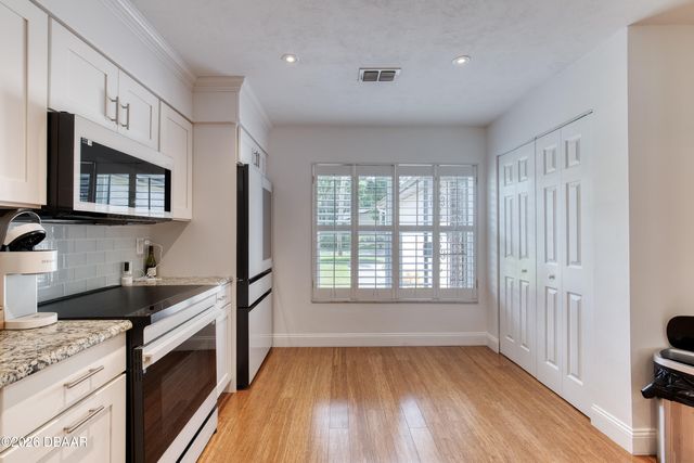 105 Deer Lake Circle, Ormond Beach, FL 32174