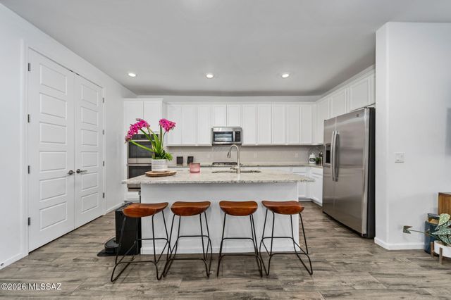 13073 E Cembeline Lane, Tucson, AZ 85747