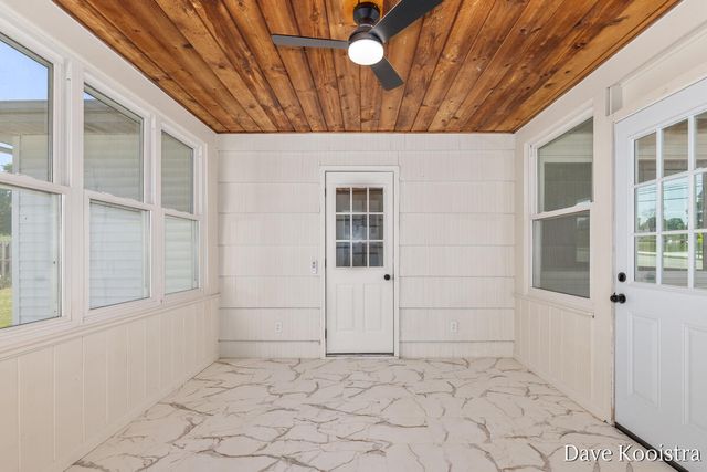 2530 De Hoop Avenue Sw, City Of Wyoming, MI 49509