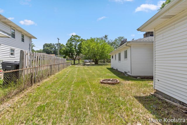 2530 De Hoop Avenue Sw, City Of Wyoming, MI 49509