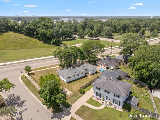 2530 De Hoop Avenue Sw, City Of Wyoming, MI 49509