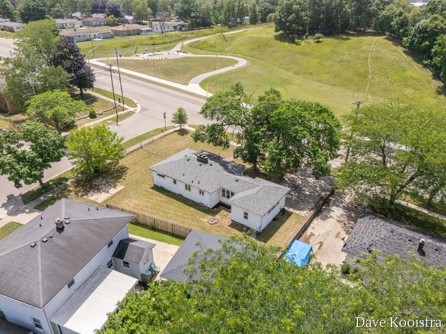 2530 De Hoop Avenue Sw, City Of Wyoming, MI 49509