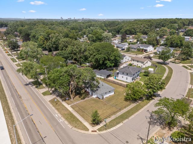 2530 De Hoop Avenue Sw, City Of Wyoming, MI 49509