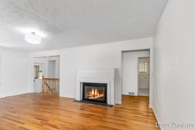 2530 De Hoop Avenue Sw, City Of Wyoming, MI 49509