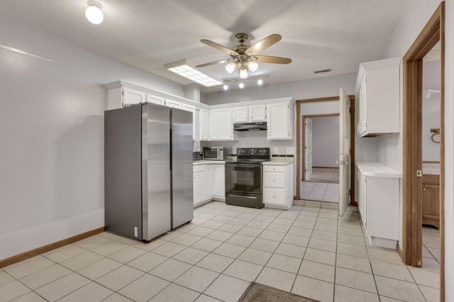 3243 Dixon Road SW, Pataskala, OH 43062