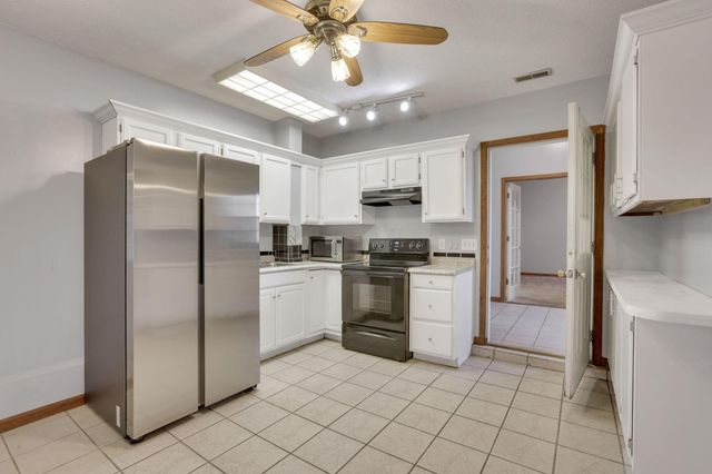 3243 Dixon Road SW, Pataskala, OH 43062