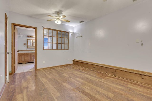 3243 Dixon Road SW, Pataskala, OH 43062