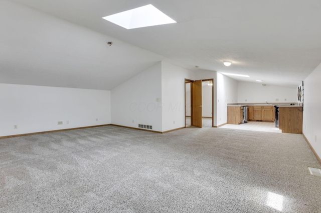 3243 Dixon Road SW, Pataskala, OH 43062