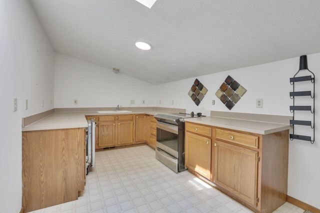 3243 Dixon Road SW, Pataskala, OH 43062