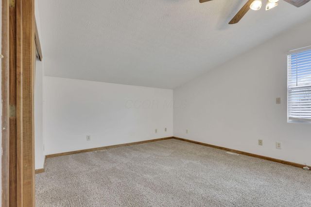 3243 Dixon Road SW, Pataskala, OH 43062