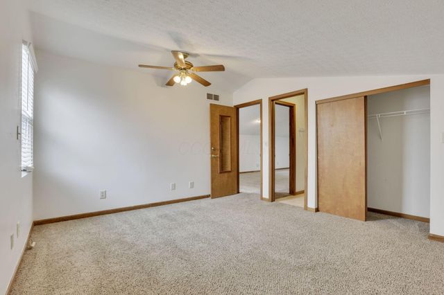 3243 Dixon Road SW, Pataskala, OH 43062