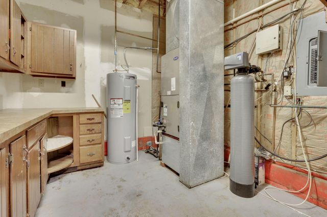 3243 Dixon Road SW, Pataskala, OH 43062