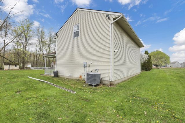 3243 Dixon Road SW, Pataskala, OH 43062