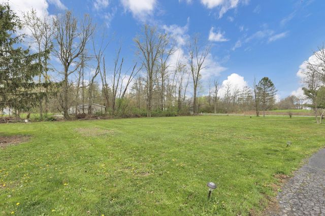 3243 Dixon Road SW, Pataskala, OH 43062