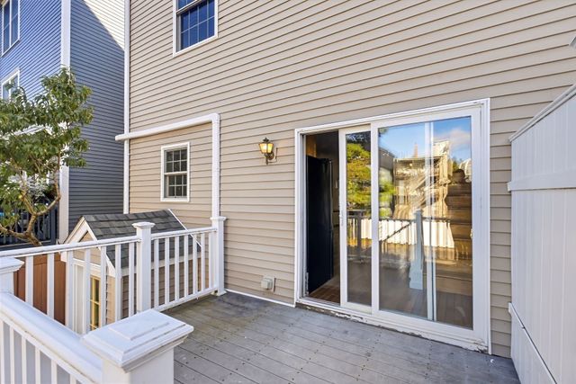 174 Everett St, Boston, MA 02128