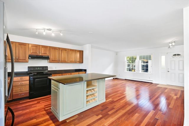 174 Everett St, Boston, MA 02128