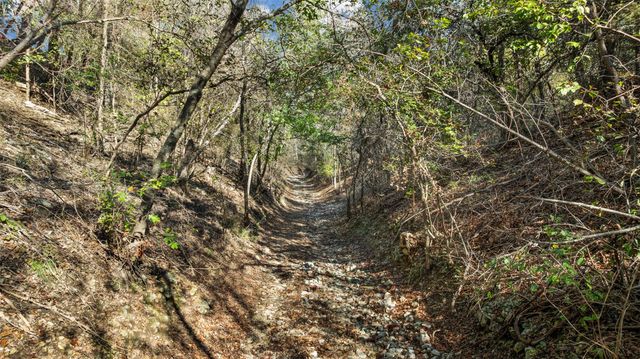 1240 Autumn Oaks Circle, China Spring, TX 76633