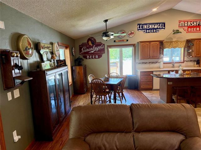 1432 Perry Street, Chippewa Falls, WI 54729