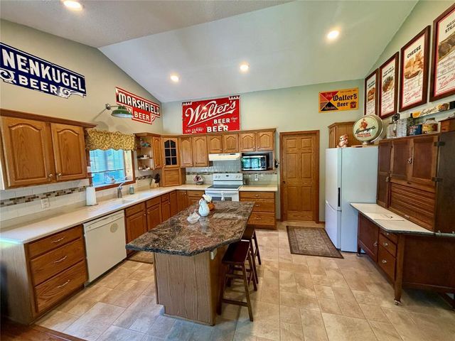1432 Perry Street, Chippewa Falls, WI 54729