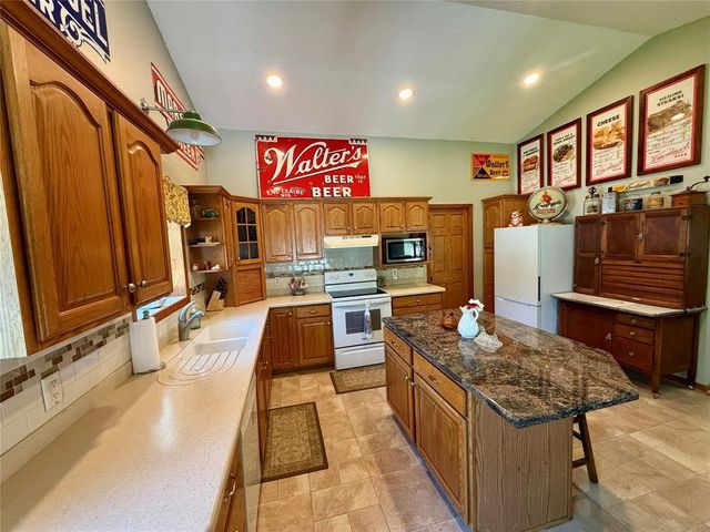 1432 Perry Street, Chippewa Falls, WI 54729