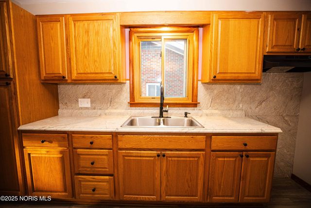 5414 303rd Street, Toledo, OH 43611