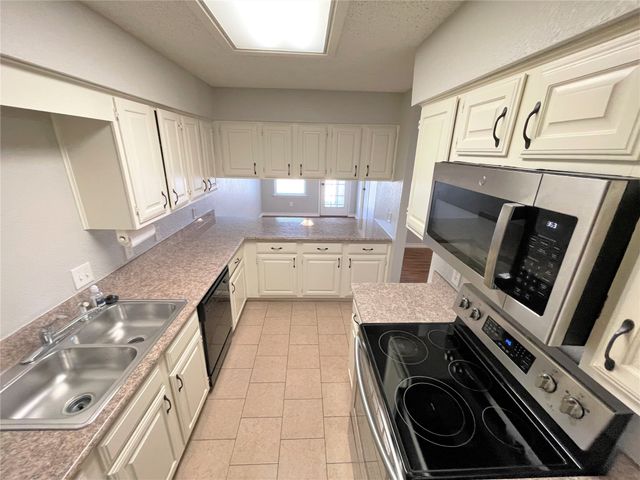 1905 Teton Trail, Lewisville, TX 75077
