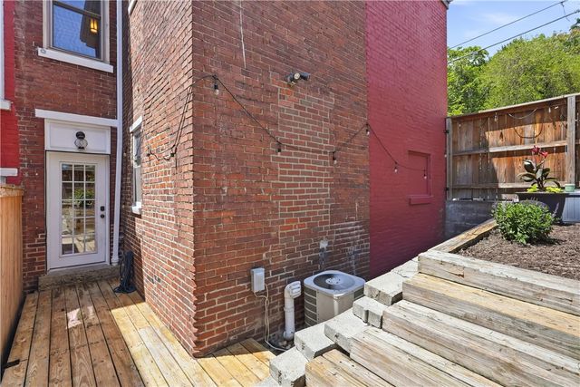 1616 Monterey St, Central North Side, PA 15212
