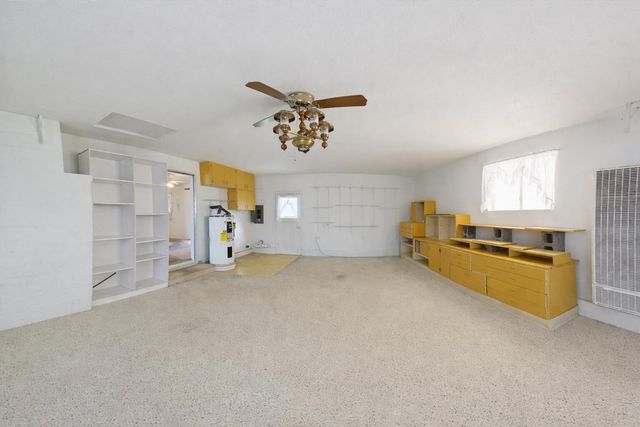 207 Holiday Lane, Central Point, OR 97502