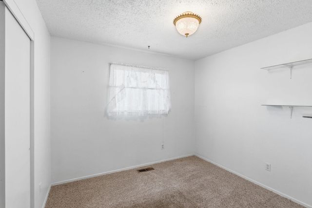 207 Holiday Lane, Central Point, OR 97502