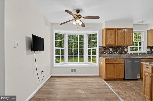 6401 WOLF RUN HUNT, Fairfax Station, VA 22039