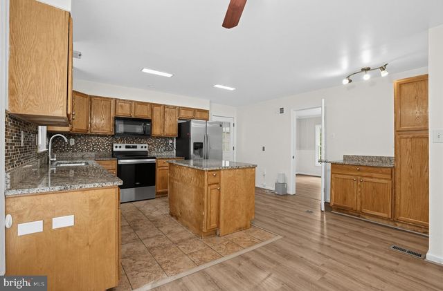 6401 WOLF RUN HUNT, Fairfax Station, VA 22039