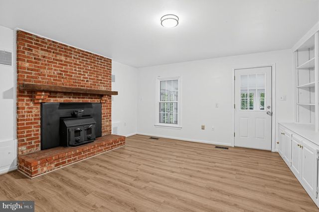 6401 WOLF RUN HUNT, Fairfax Station, VA 22039
