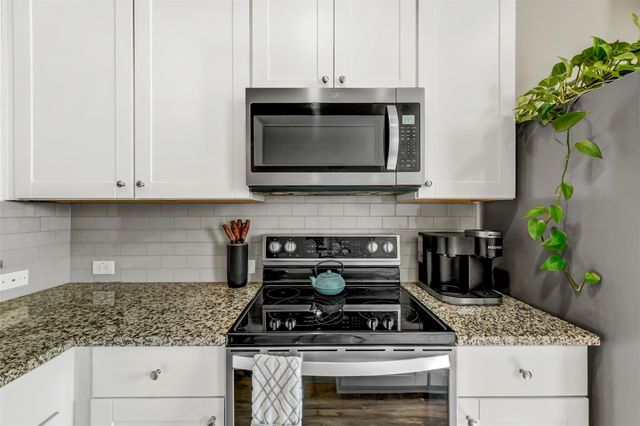 213 Ibis Falls LOOP, Jarrell, TX 76537