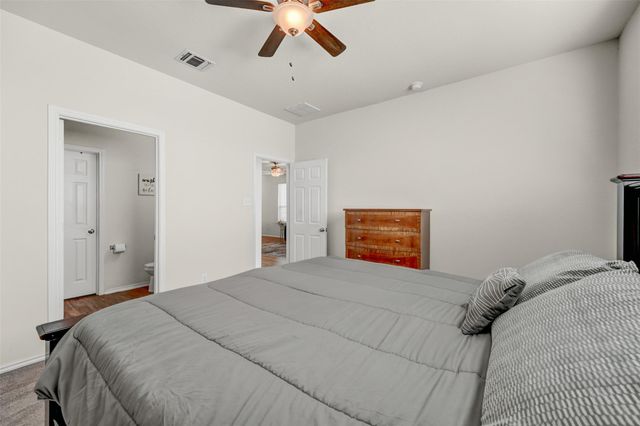 213 Ibis Falls LOOP, Jarrell, TX 76537